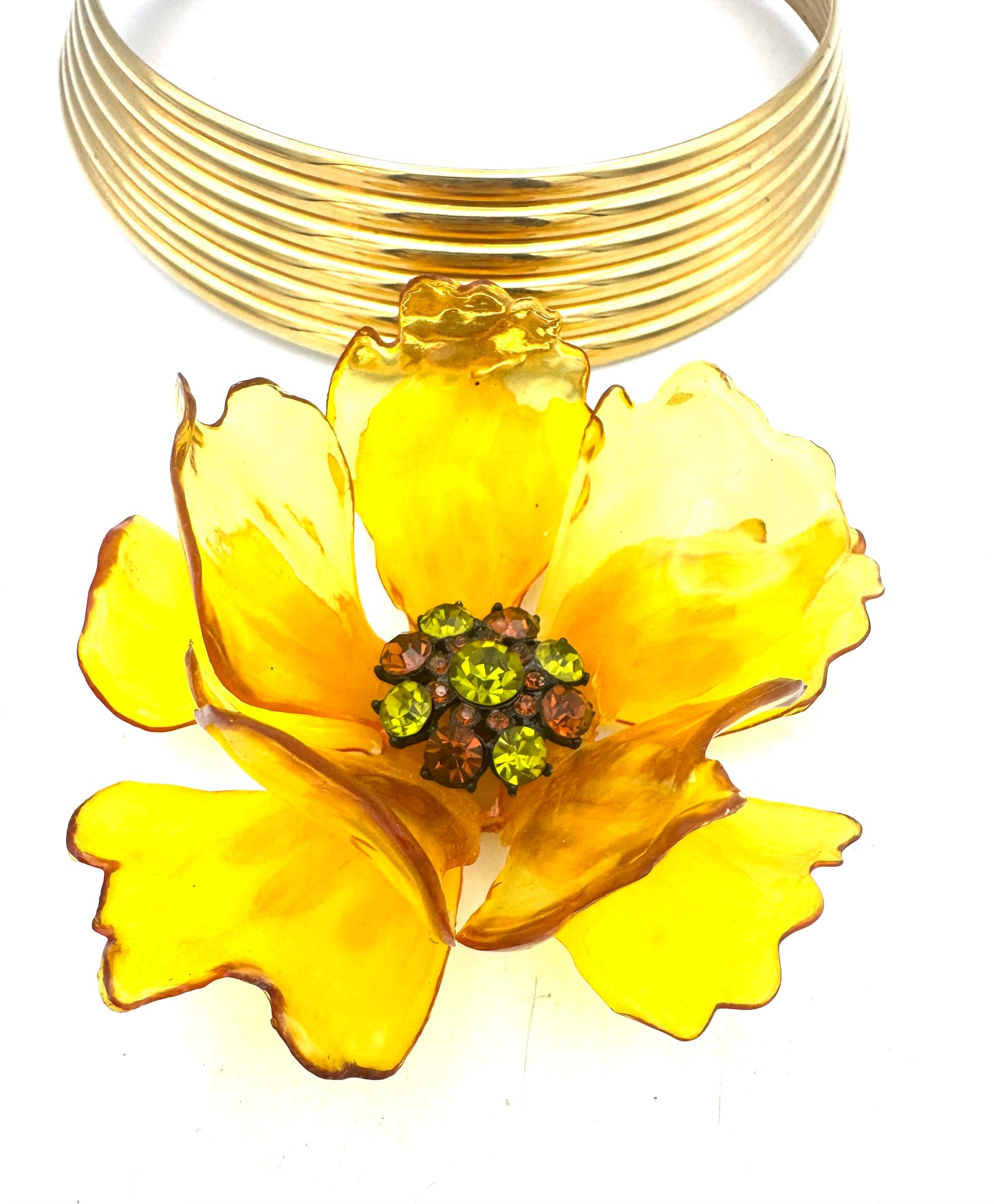 Jaune