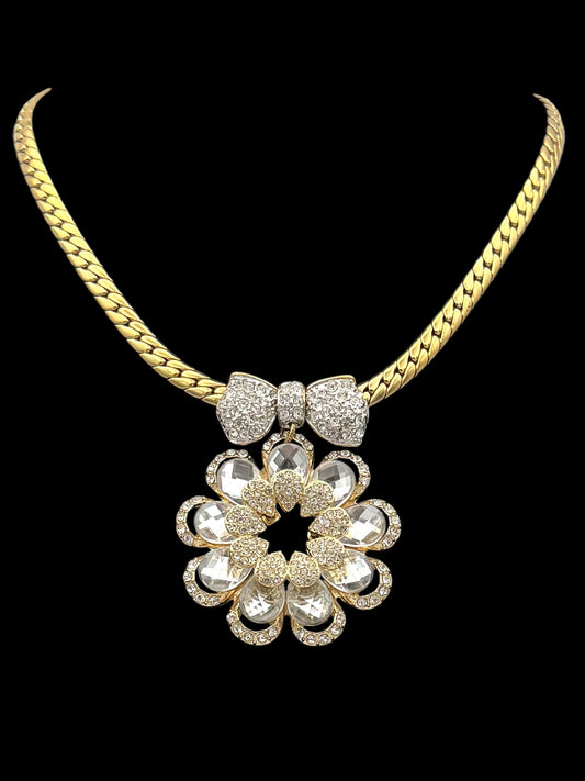 Parisian Bow Collar